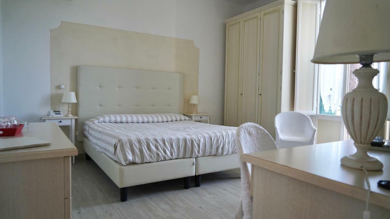 Hotel La Primula Forte dei Marmi Exterior photo
